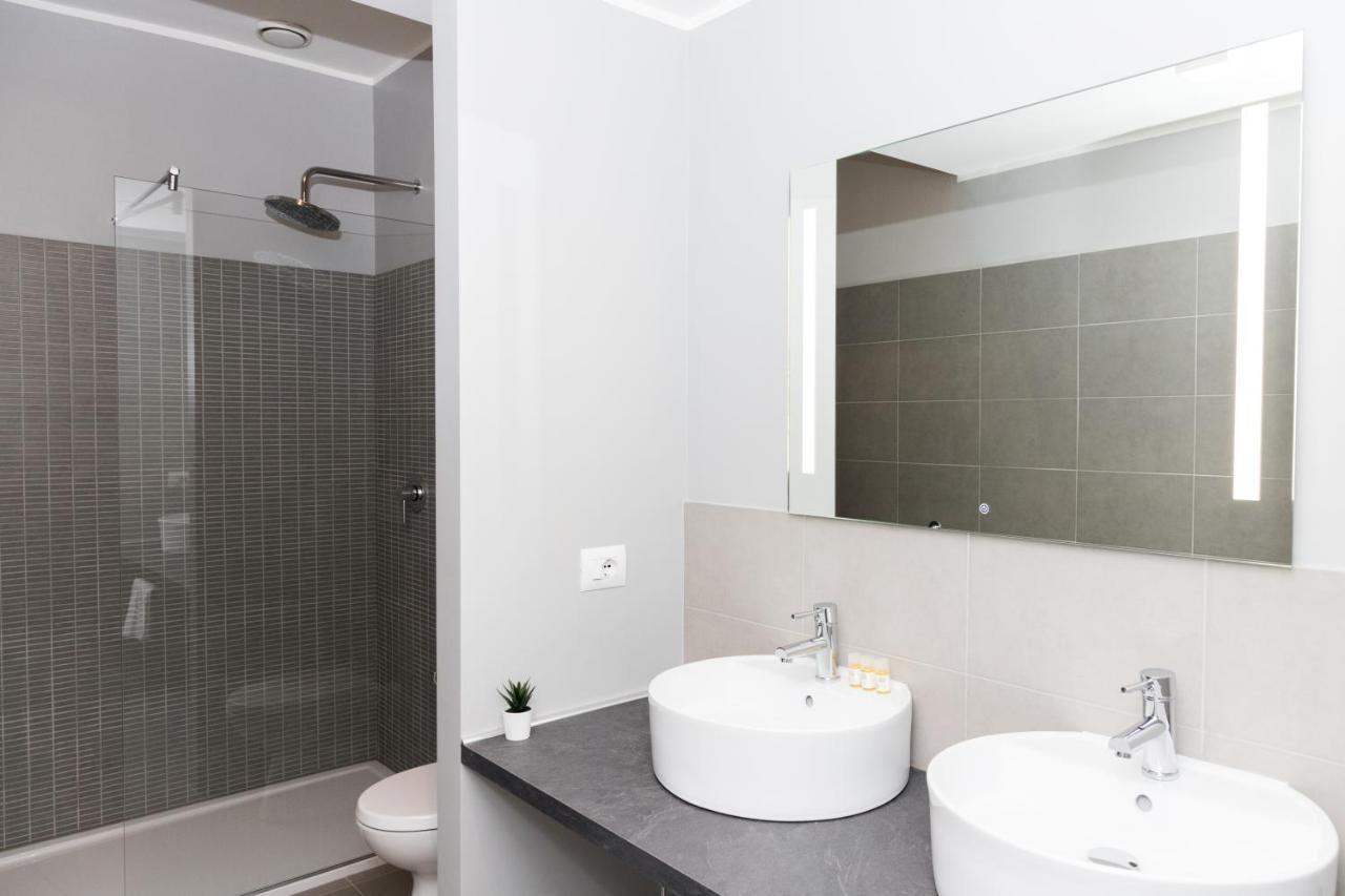 Hemeras Boutique Homes - 2 Luxury Apartments In The City Center ミラノ エクステリア 写真