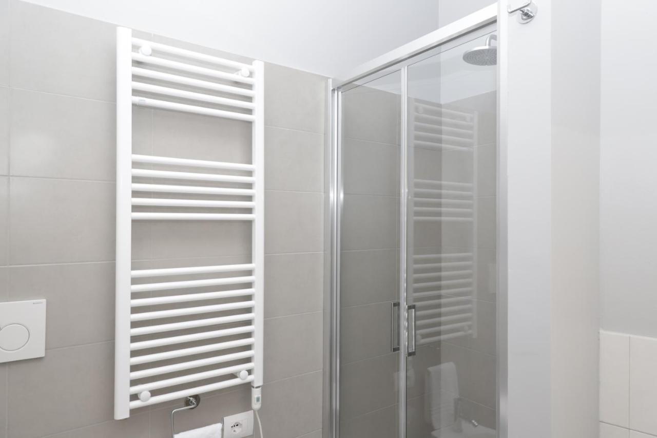 Hemeras Boutique Homes - 2 Luxury Apartments In The City Center ミラノ エクステリア 写真